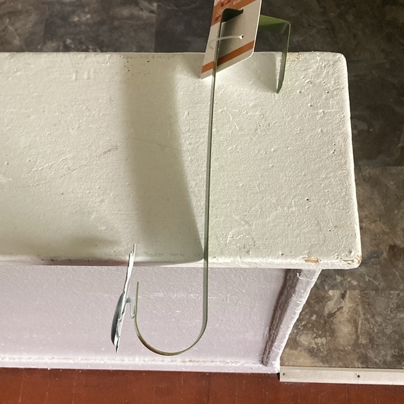 NWT- Fall Farmhouse- Green Metal w/ Orange & Blue Pumpkins Wreath Hanger - Picture 11 of 15